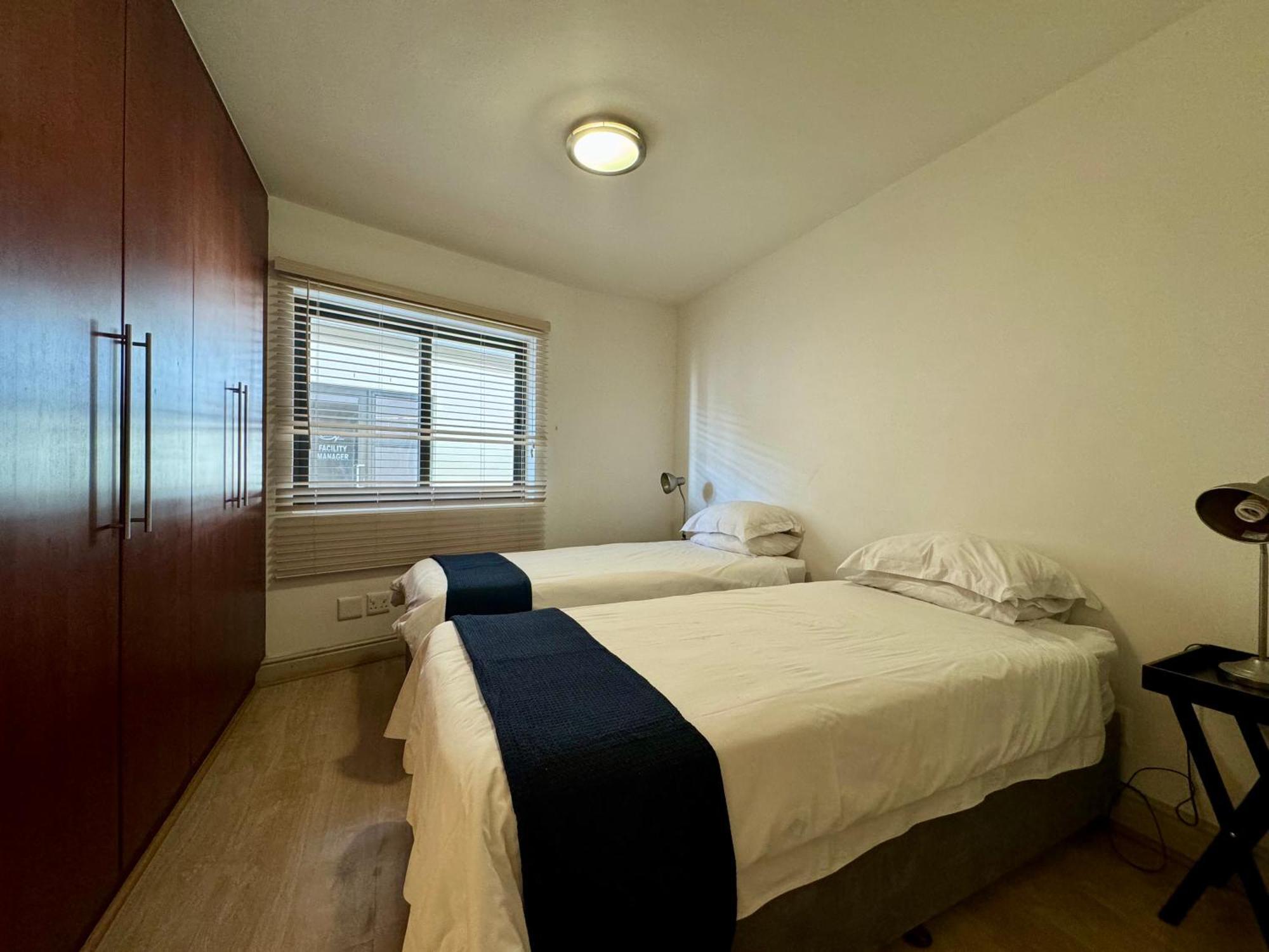 Loddey'S Self Catering Apartments - By Beach Collection Странд Екстер'єр фото